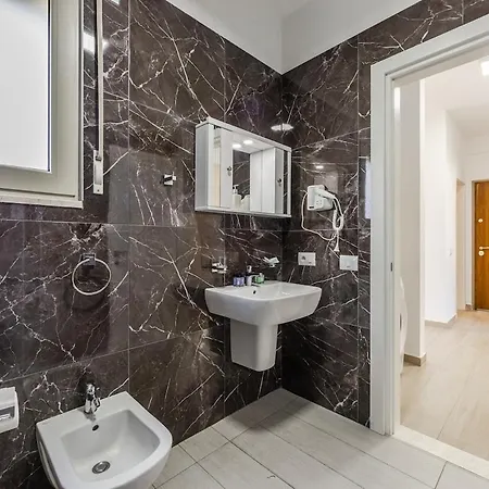 Lalzi Bay Family Retreat 2br By Pikhost Apartment
