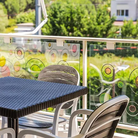 Lalzi Bay Family Retreat 2br By Pikhost * 드라치