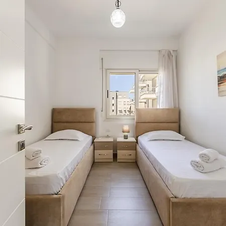 Apartment Lalzi Bay Family Retreat 2br By Pikhost *