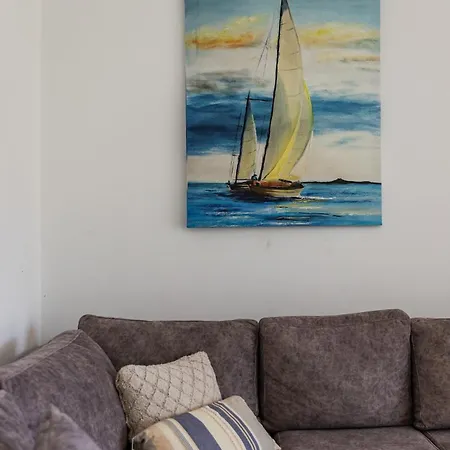 Lalzi Bay Family Retreat 2br By Pikhost 아파트 *